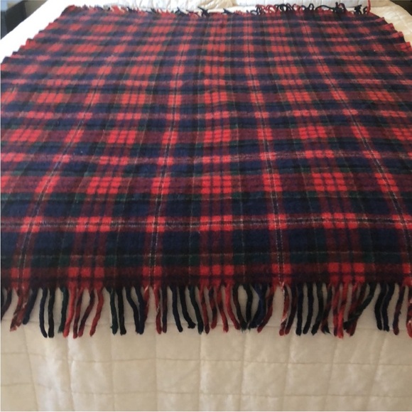 Pendelton Red & Blue Plaid Fringed Throw Blanket - Picture 1 of 8